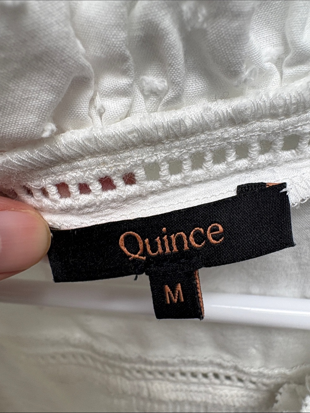 Quince Organic Cotton Women’s White Ruffle V-Neck Button Front Top M - Picture 3 of 4